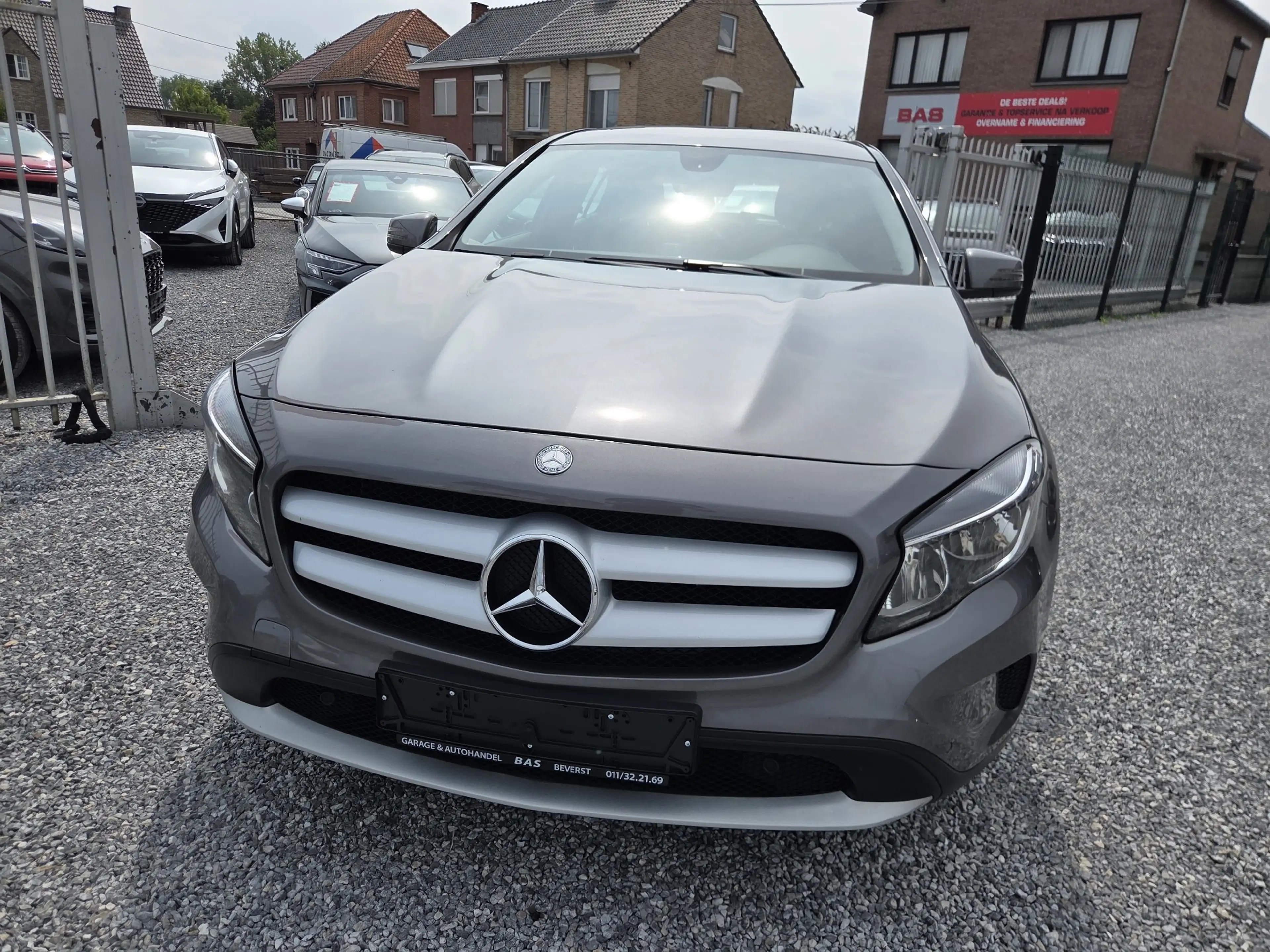 Mercedes-Benz GLA 180 GLA 180 d — photo 2