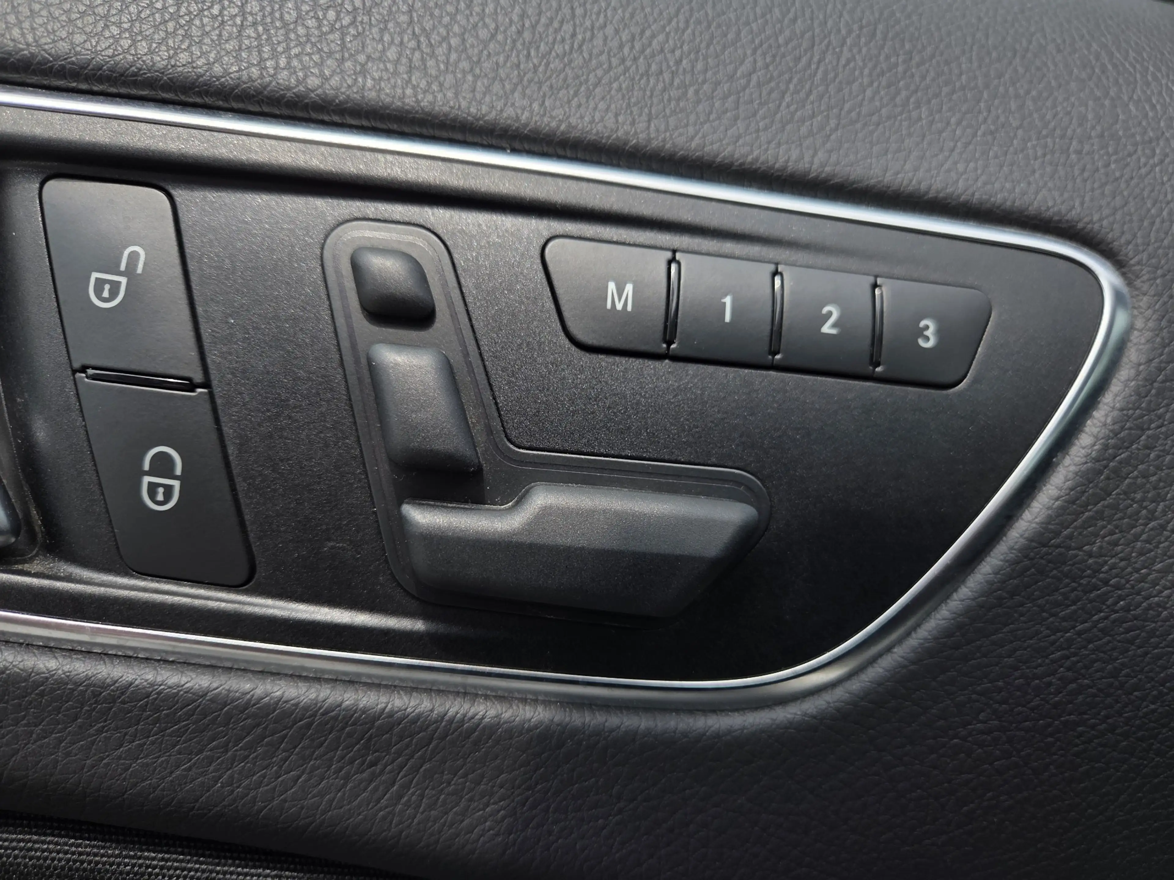 Mercedes-Benz GLA 180 GLA 180 d — photo 8