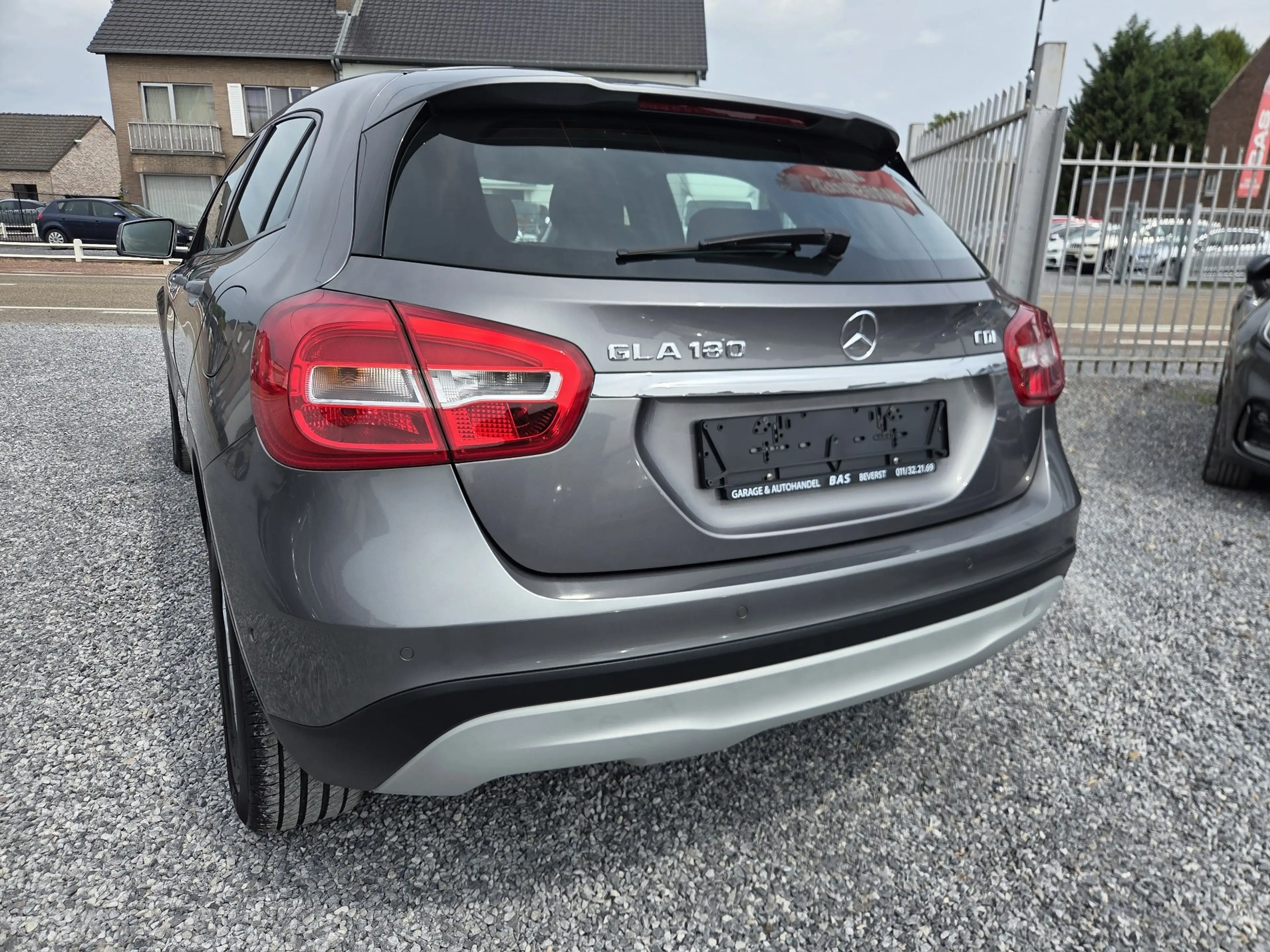 Mercedes-Benz GLA 180 GLA 180 d — photo 4