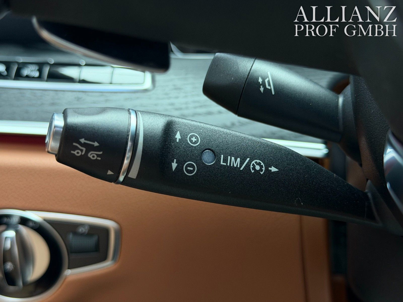 Mercedes-Benz E 400 Cabrio 4Matic AMG 3,0 V6 360° LED UNFALL — photo 12