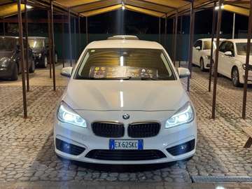 Serie 2 F45 2014 Active 218d Tourer Sport auto