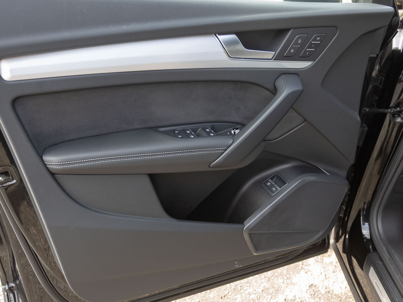 Audi Q5 S line 55TFSIe qu Navi Matrix HuD AHK AIR ACC — photo 13