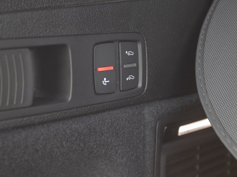 Audi Q5 S line 55TFSIe qu Navi Matrix HuD AHK AIR ACC — photo 27