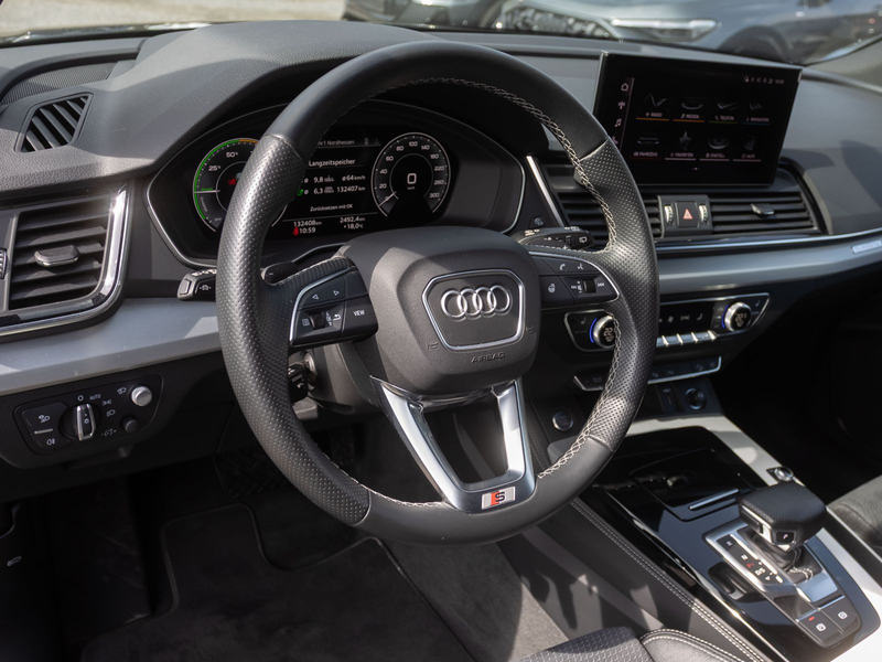 Audi Q5 S line 55TFSIe qu Navi Matrix HuD AHK AIR ACC — photo 17