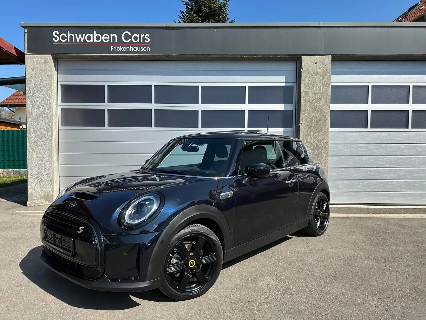 MINI Cooper SE "YOURS" Panoramadach HUD HiFi H&K 17" Schwarz - 1