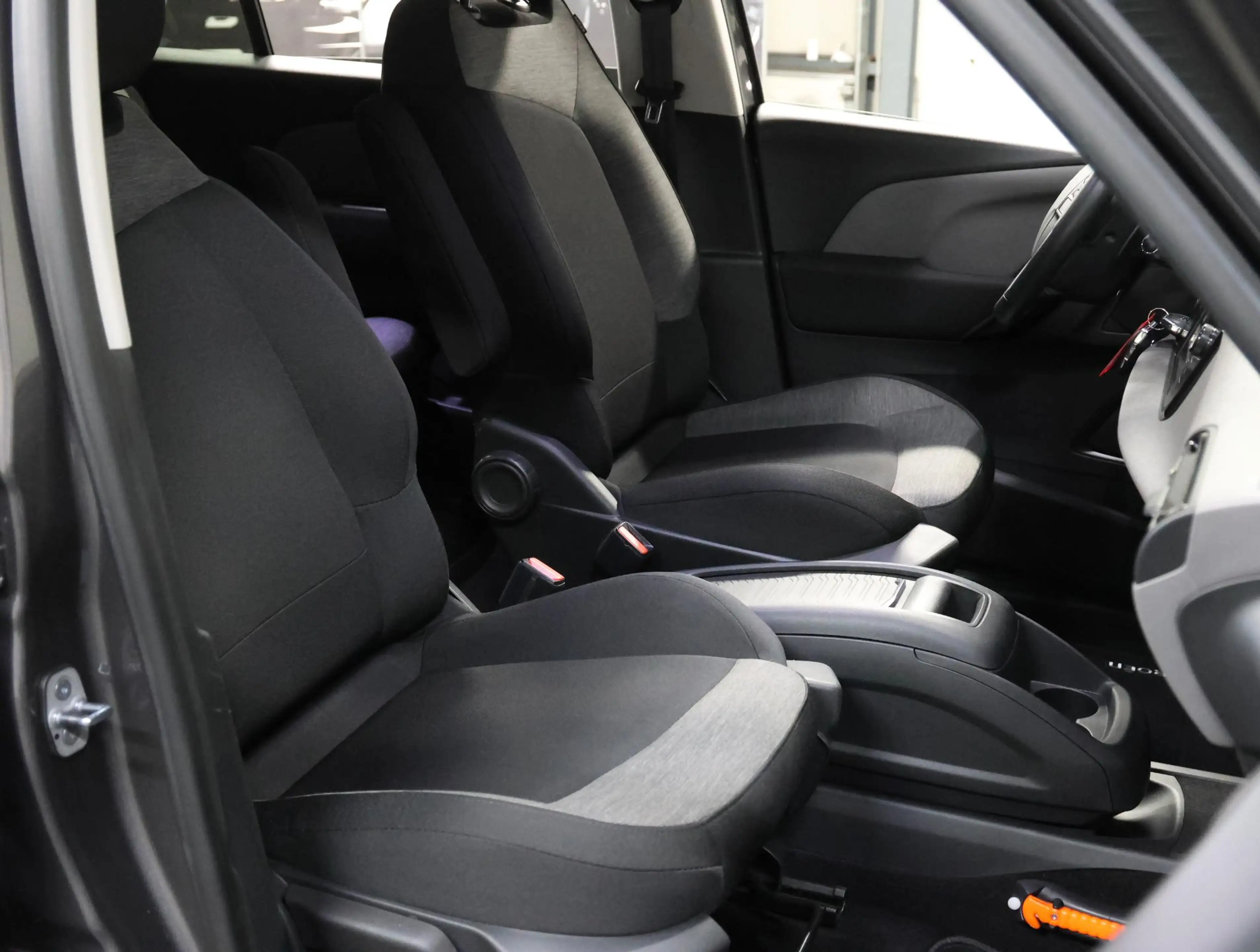 Citroen Grand C4 Picasso 1.2 130PK Business | AppleCarplay/AndroidAuto | Tr — photo 9