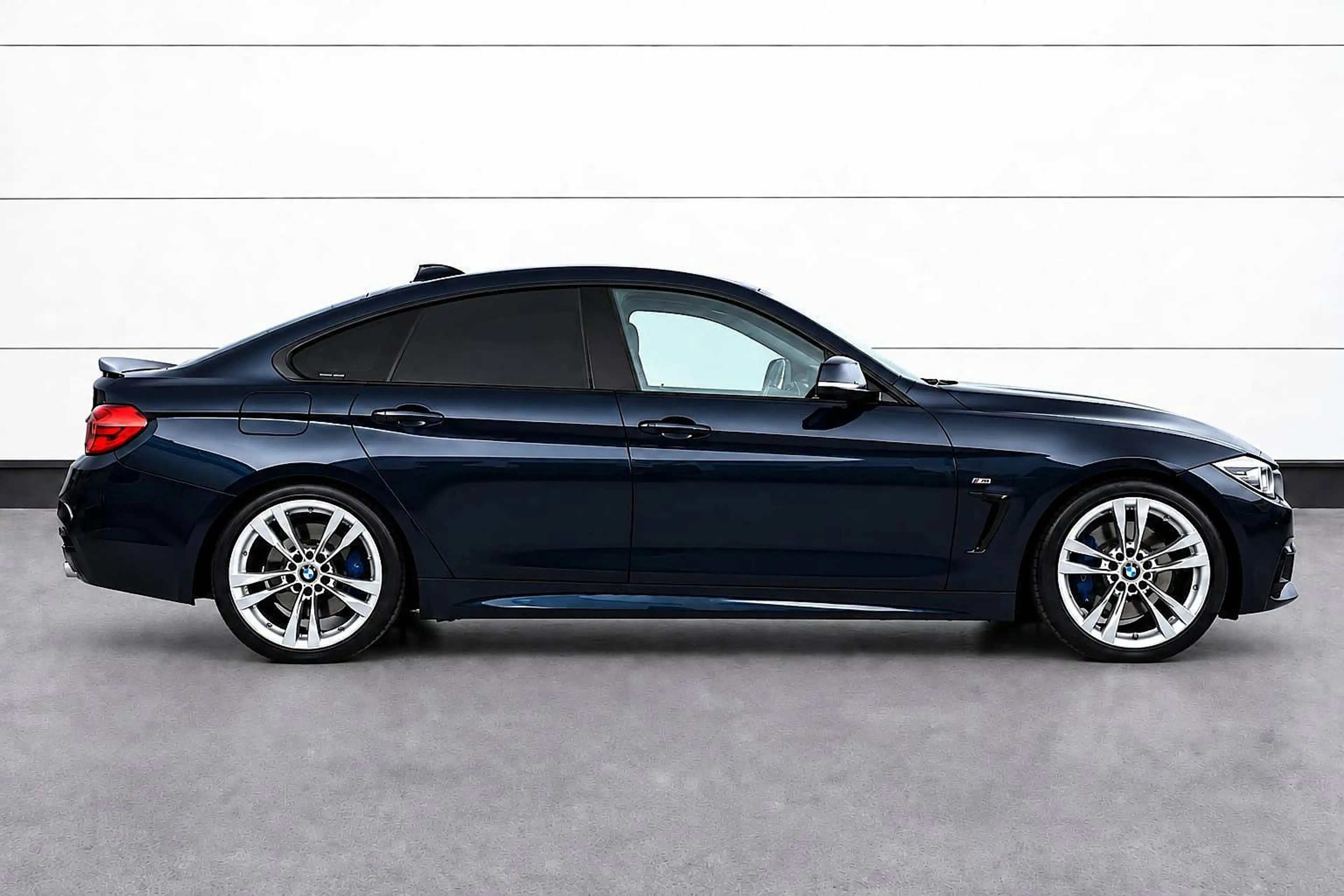 BMW 420 I GRAN-COUPE*SPORT*LED*XENON*CUIR*CLIM*PDC*ATT-REM*JANTE* — photo 4