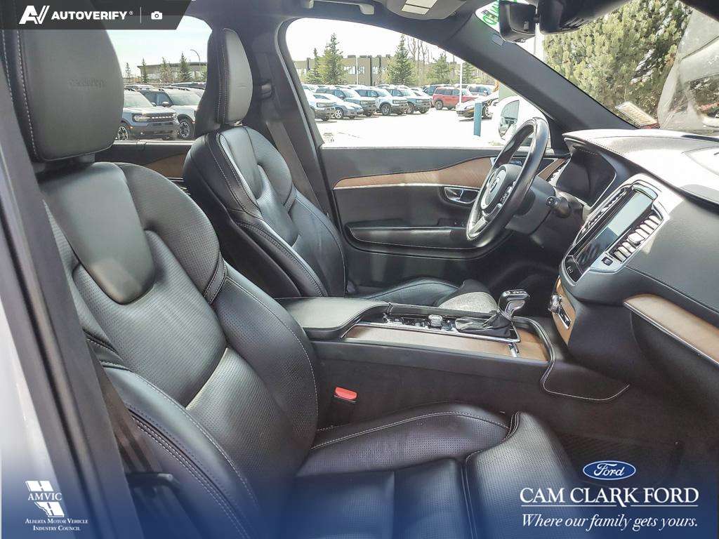 2019 Volvo XC90 T6 Inscription 7-passenger Volvo XC90 T6 AWD with thumb 22