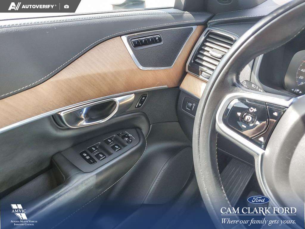 2019 Volvo XC90 T6 Inscription 7-passenger Volvo XC90 T6 AWD with thumb 17