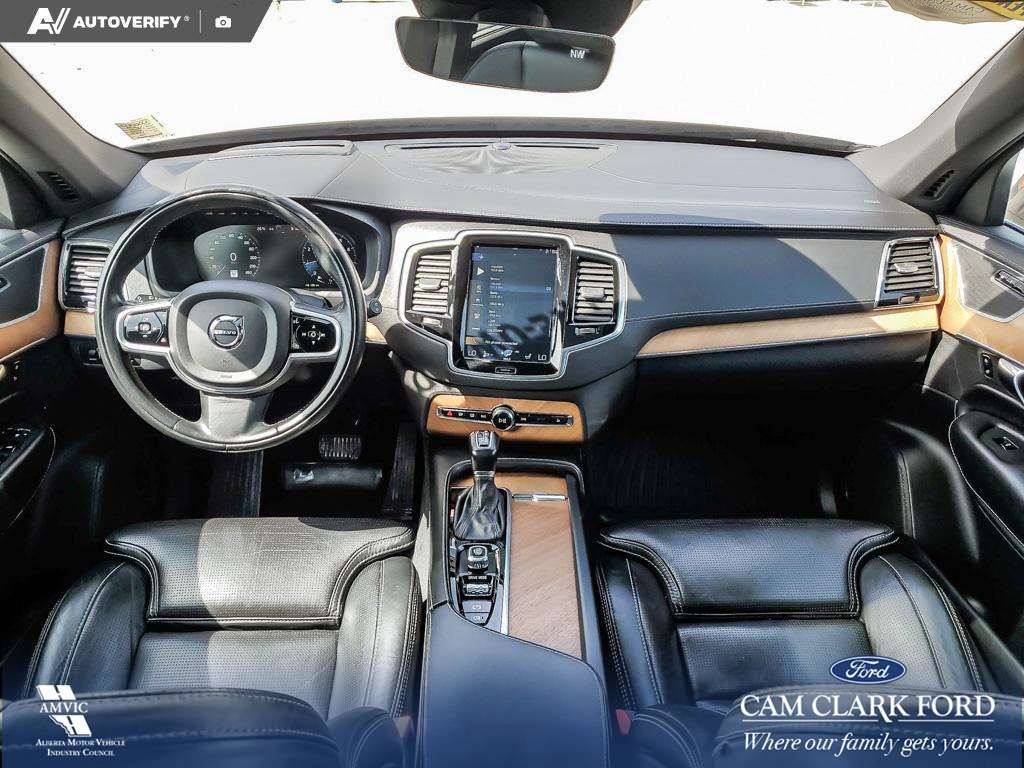 2019 Volvo XC90 T6 Inscription 7-passenger Volvo XC90 T6 AWD with thumb 24