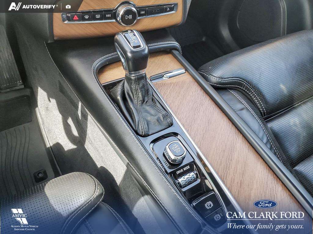 2019 Volvo XC90 T6 Inscription 7-passenger Volvo XC90 T6 AWD with thumb 18