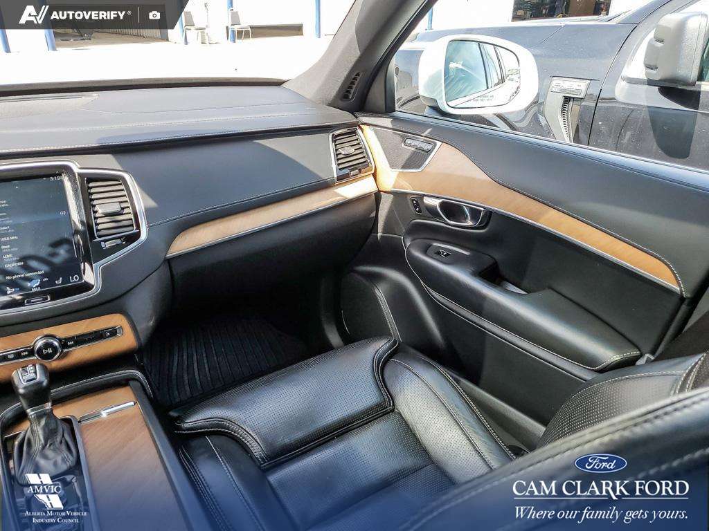 2019 Volvo XC90 T6 Inscription 7-passenger Volvo XC90 T6 AWD with thumb 25