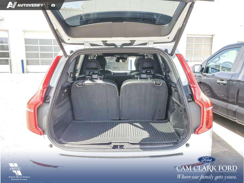 2019 Volvo XC90 T6 Inscription 7-passenger Volvo XC90 T6 AWD with thumb 12