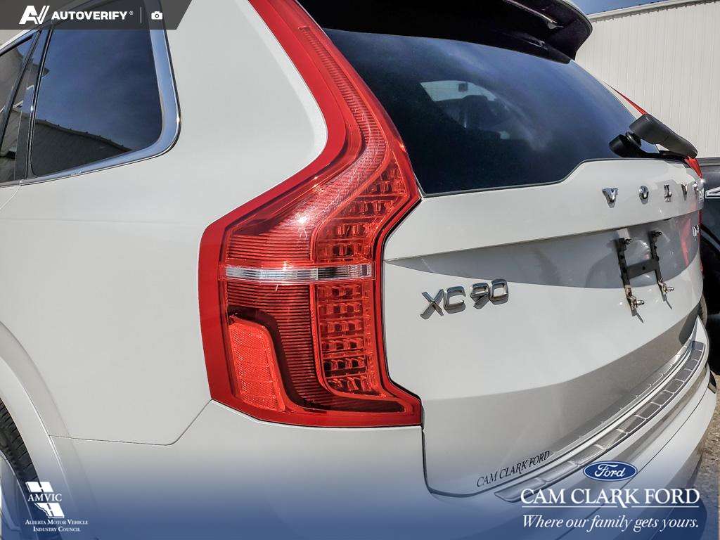2019 Volvo XC90 T6 Inscription 7-passenger Volvo XC90 T6 AWD with thumb 11