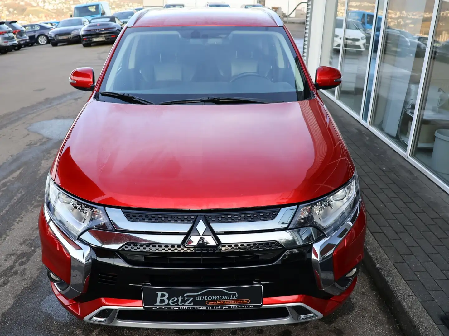 Mitsubishi Outlander PHEV Basis 4WD SHZ RFK PDC Rouge - 2