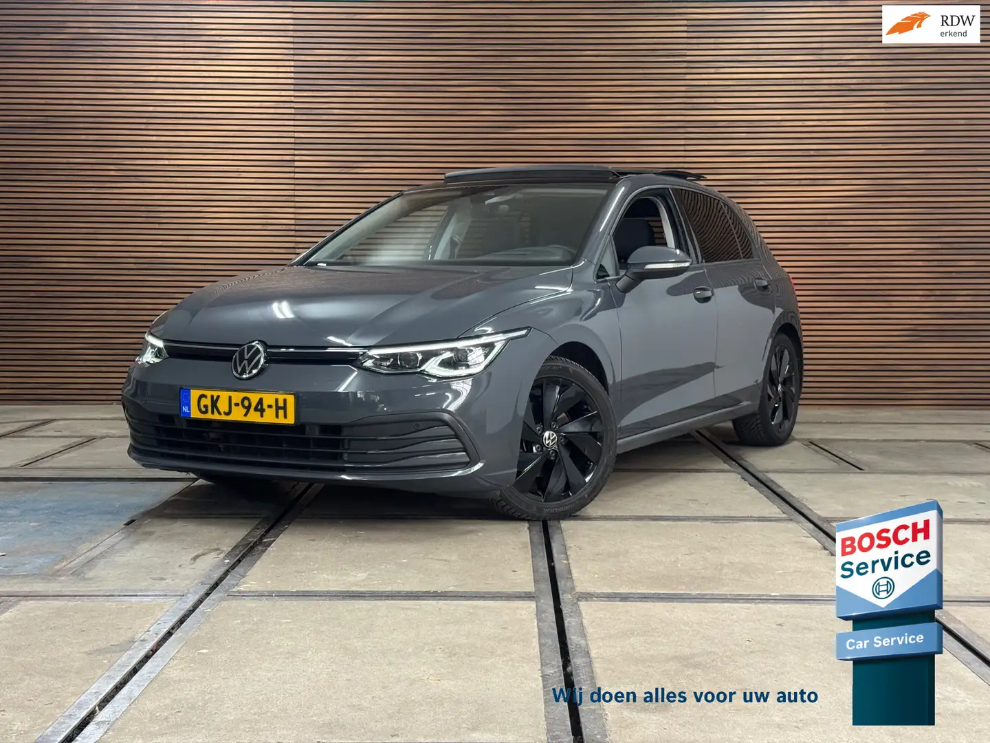 Volkswagen Golf 1.5 eTSI 150pk Style Black Edition | PANO | Camera Grau - 1
