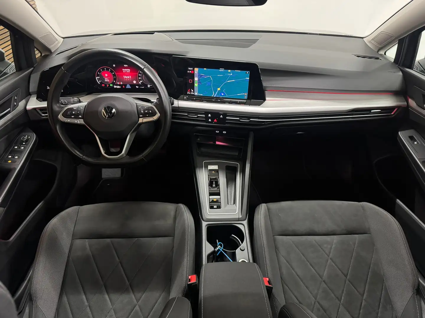 Volkswagen Golf 1.5 eTSI 150pk Style Black Edition | PANO | Camera Grau - 2