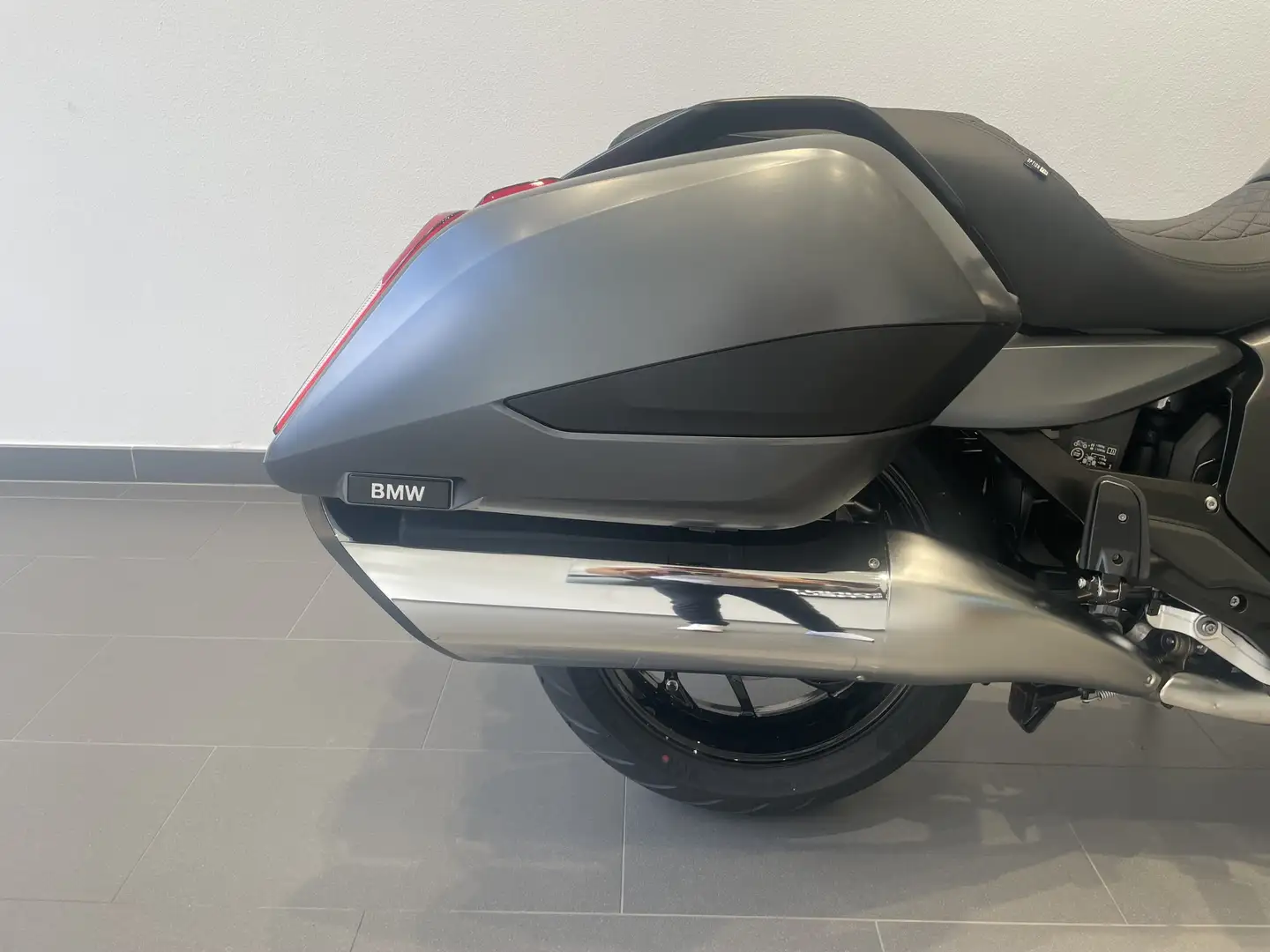 BMW K 1600 B *Lässiger Luxus im Bagger-Style* Grigio - 2