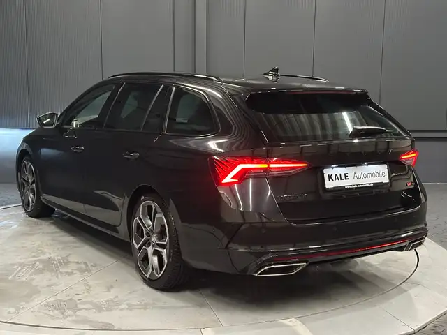 Skoda Octavia view 3