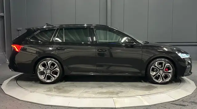 Skoda Octavia view 6