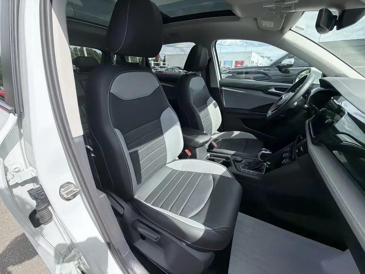 Volkswagen Taos снимка Volkswagen Taos