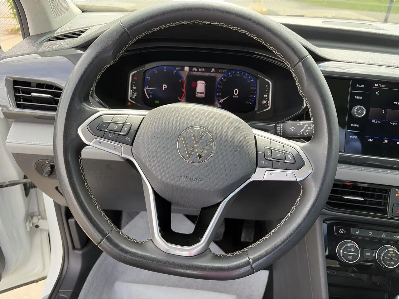 Volkswagen Taos снимка Volkswagen Taos