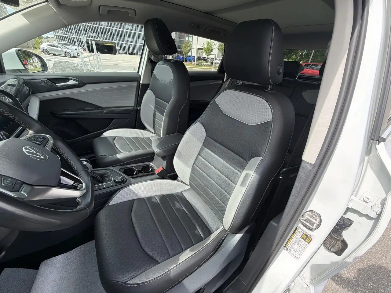 Volkswagen Taos снимка Volkswagen Taos