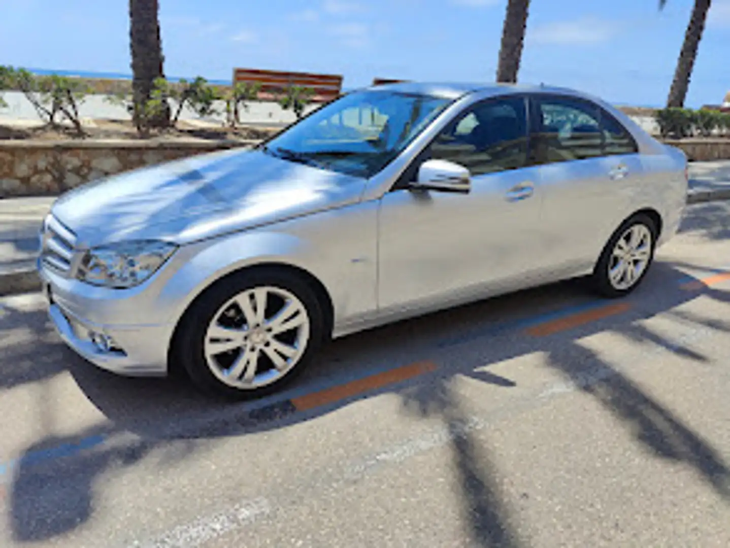 Mercedes-Benz C 200 200CDI BE Avantgarde Aut. Plateado - 1