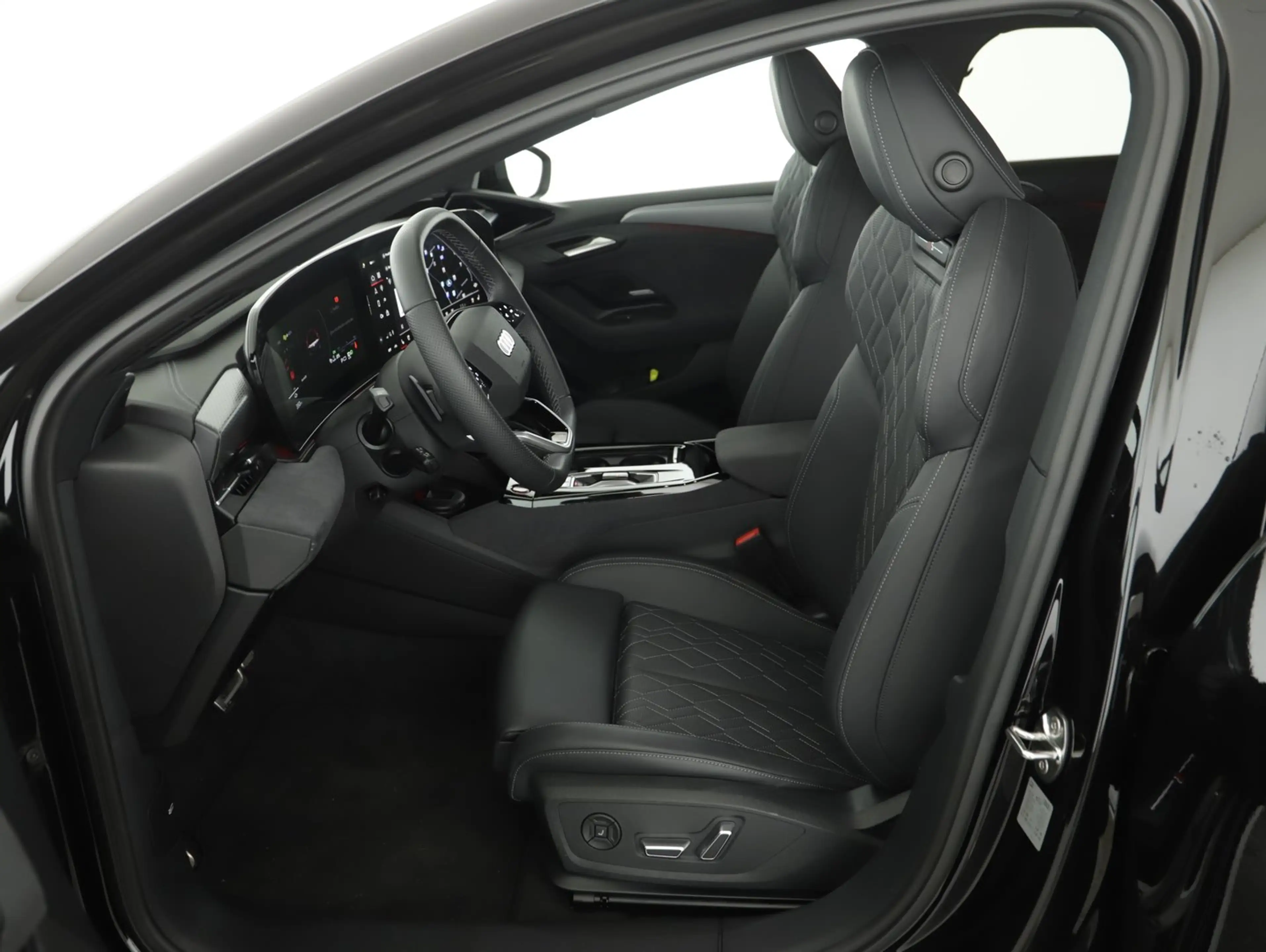 Audi S6 e-tron — photo 9