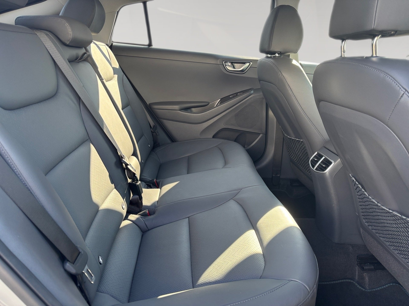Hyundai IONIQ Facelift Elektro PRIME-Paket mit Glasdach — photo 13