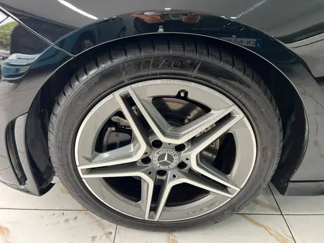 Mercedes-Benz Cla view 8