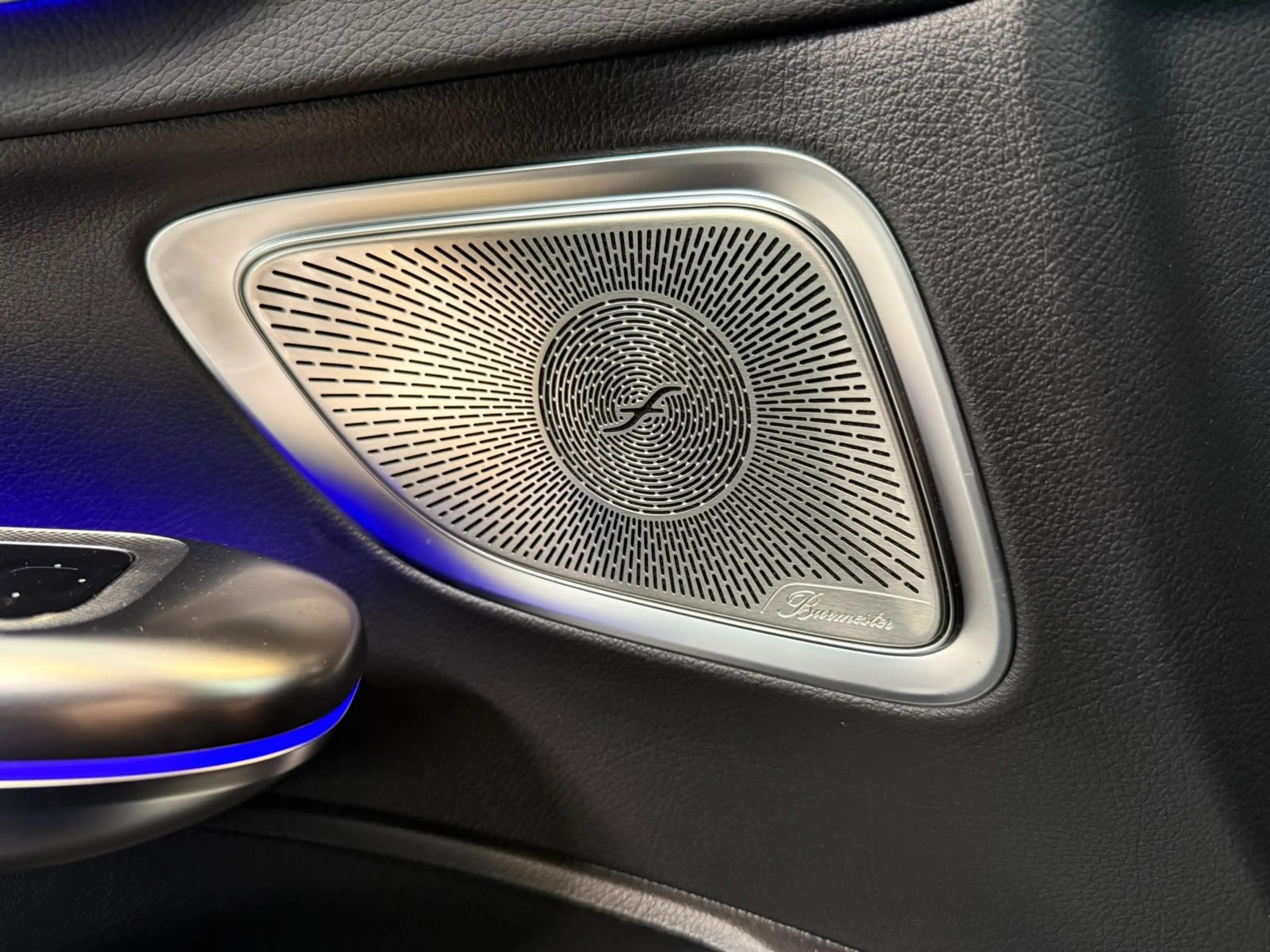 Mercedes-Benz CLE 300 4M AMG+PANO+BURM+STDHZ+NIGHT+DISTR+360° — photo 12
