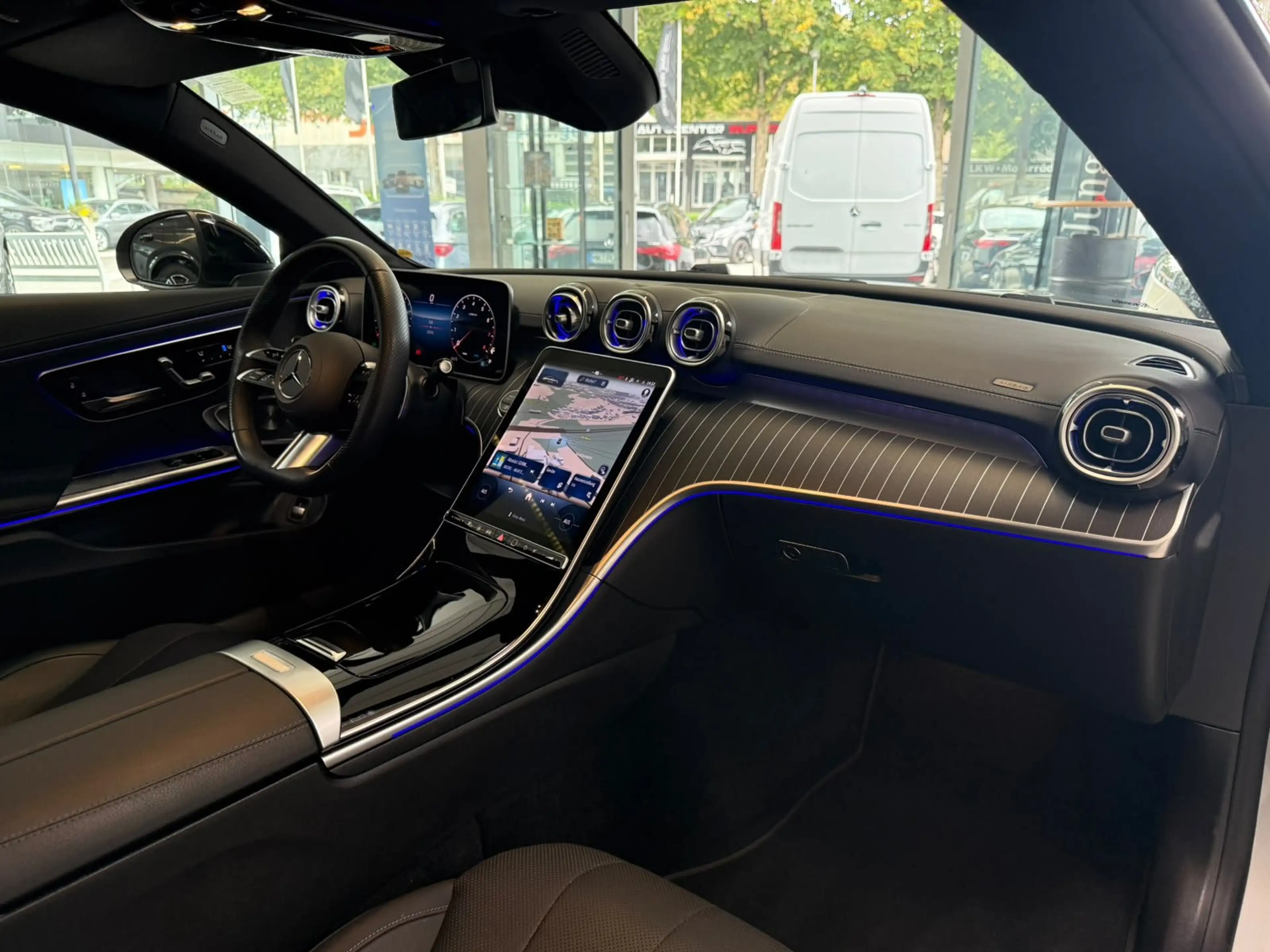 Mercedes-Benz CLE 300 4M AMG+PANO+BURM+STDHZ+NIGHT+DISTR+360° — photo 10