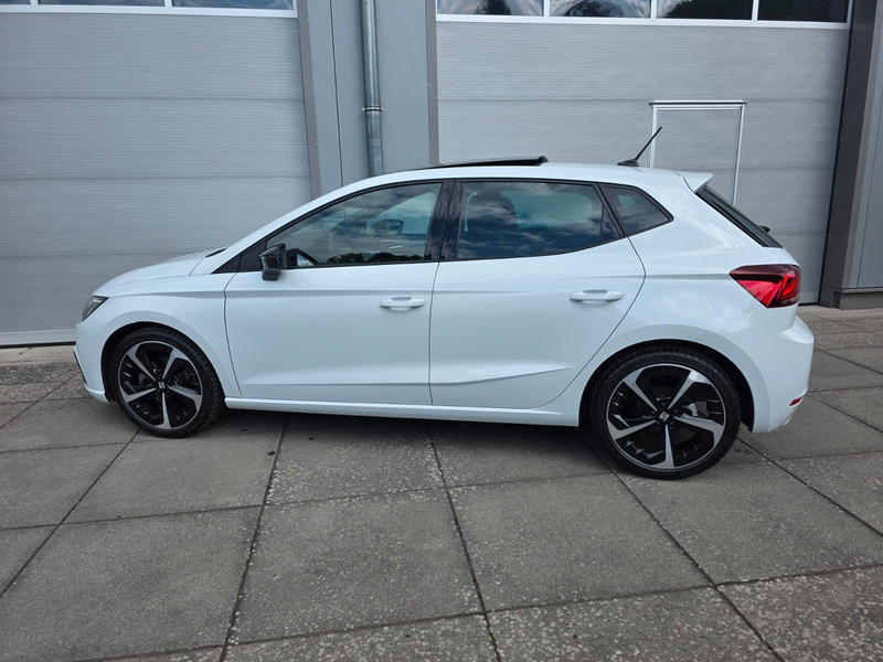 SEAT Ibiza FR Beats/LED/Navi/18Zoll/Pano/Kessy/1.Hd. — photo 2