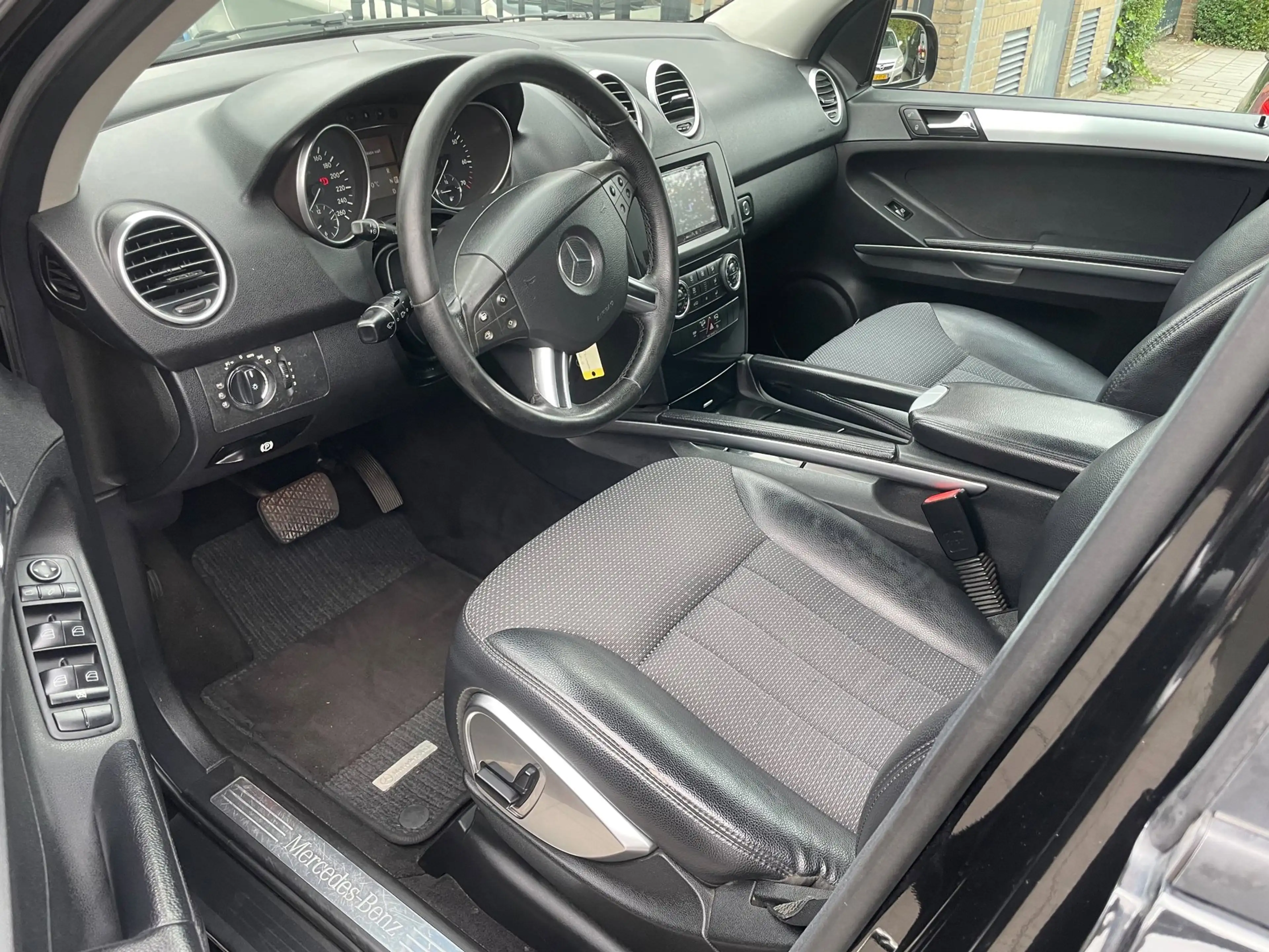 Mercedes-Benz ML 350 M-klasse Trekhaak Airco Carplay PDC NAP APK — photo 7
