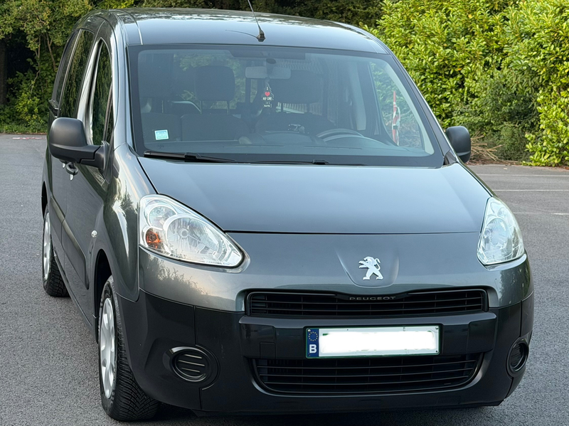 Peugeot Partner 1.6 HDi / Airco - GPS - 3Pl - Carnet - TVA — photo 3
