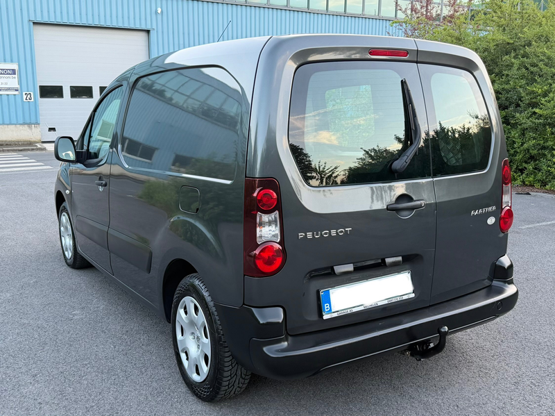 Peugeot Partner 1.6 HDi / Airco - GPS - 3Pl - Carnet - TVA — photo 8