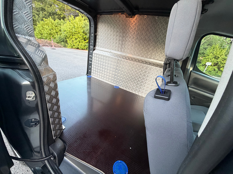 Peugeot Partner 1.6 HDi / Airco - GPS - 3Pl - Carnet - TVA — photo 12