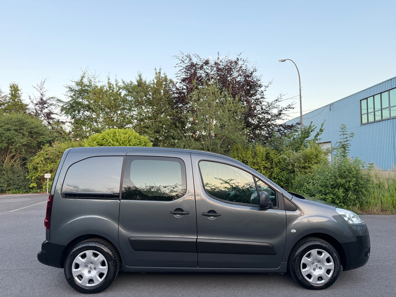 Peugeot Partner 1.6 HDi / Airco - GPS - 3Pl - Carnet - TVA — photo 4