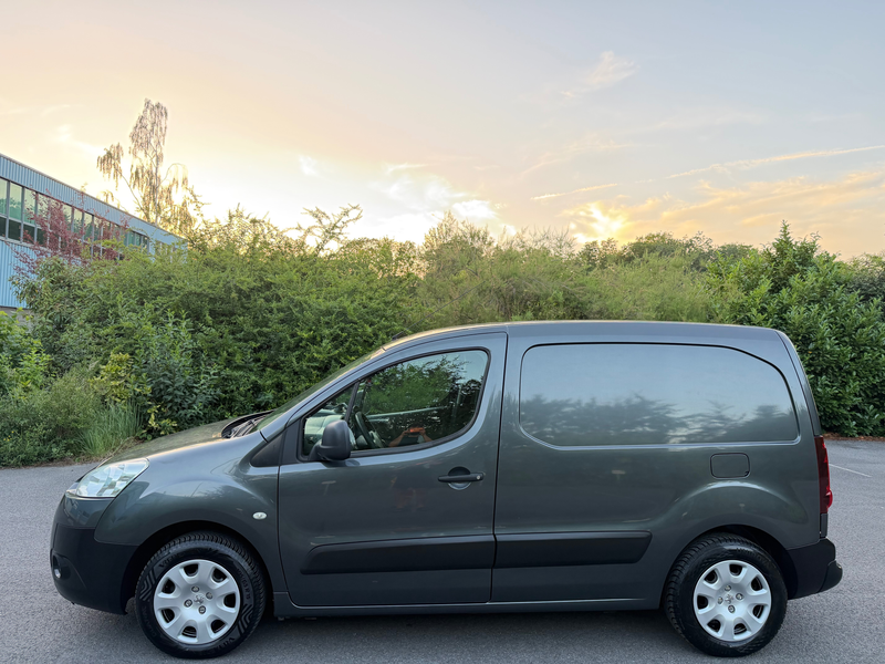 Peugeot Partner 1.6 HDi / Airco - GPS - 3Pl - Carnet - TVA — photo 14