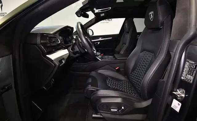 Lamborghini Urus view 10