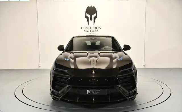 Lamborghini Urus view 2