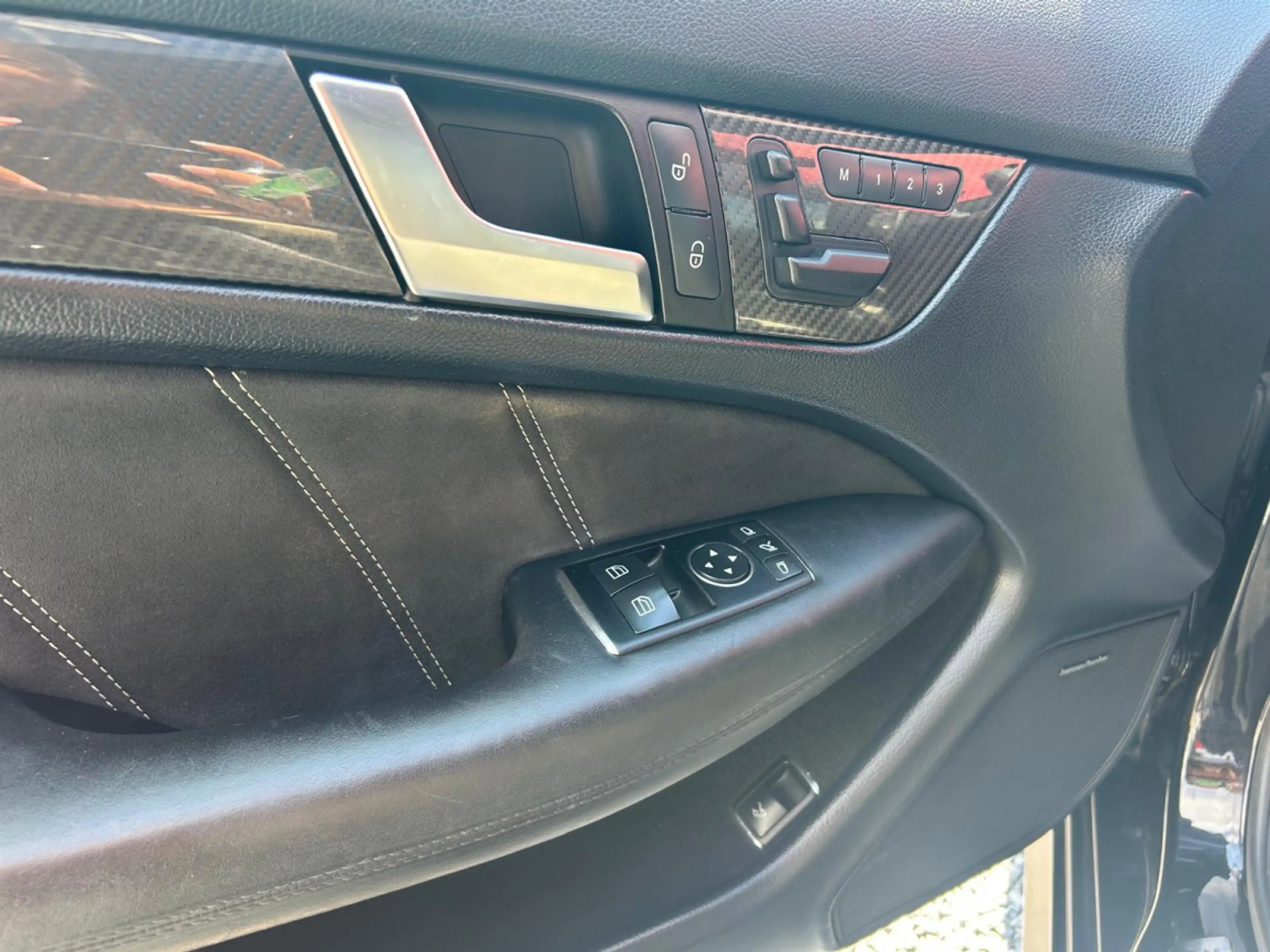 Mercedes-Benz C 63 AMG Mercedes Benz C63 AMG — photo 11