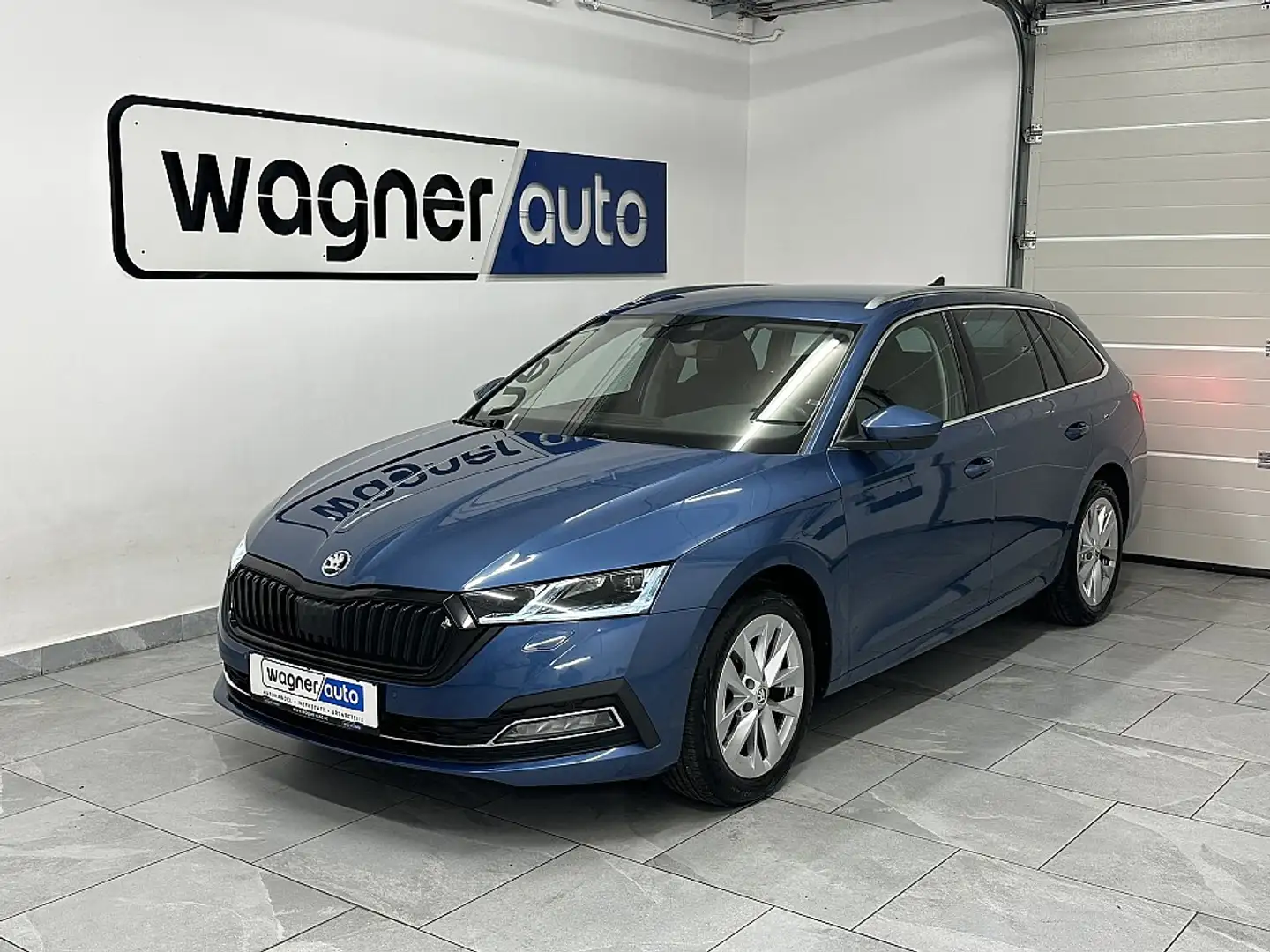 Skoda Octavia Combi 2,0 TDI Premium DSG. Matrix LED/ACC/Navi/... Blau - 2