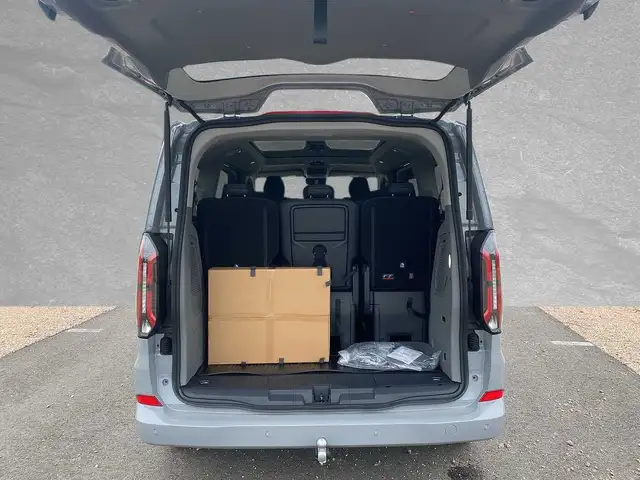 Ford Tourneo Custom view 10