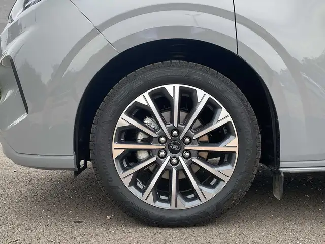 Ford Tourneo Custom view 9
