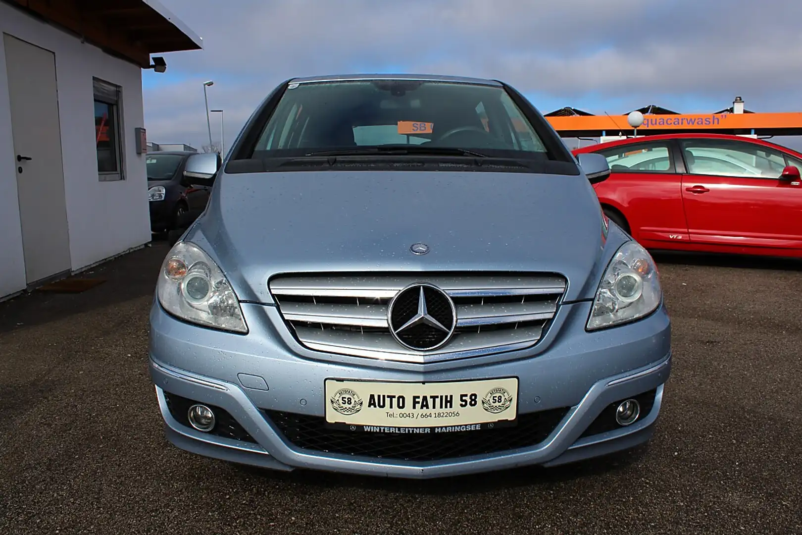 Mercedes-Benz 180 Blau - 2