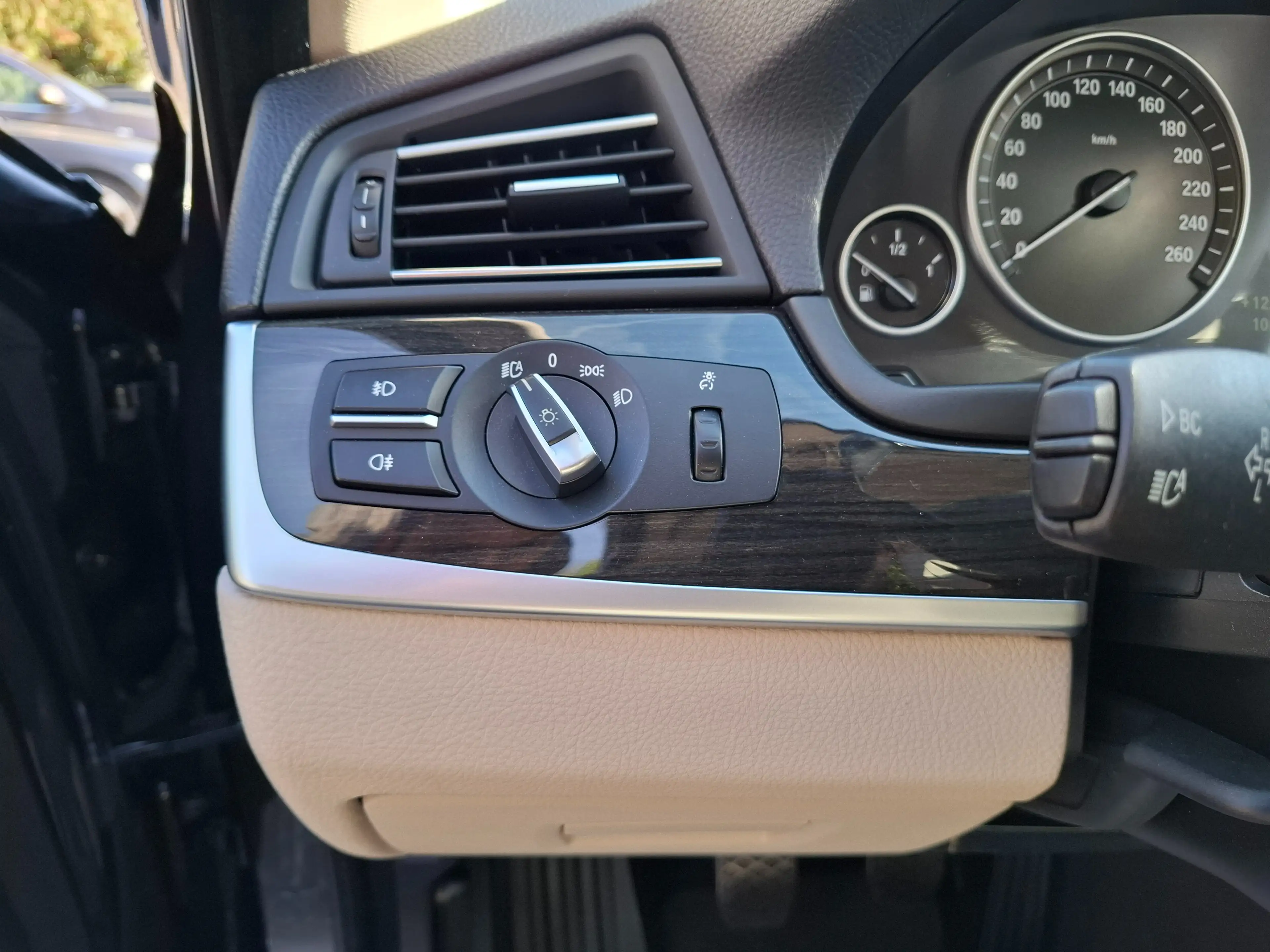 BMW 528 528 i in Kürze verfügbar — photo 14