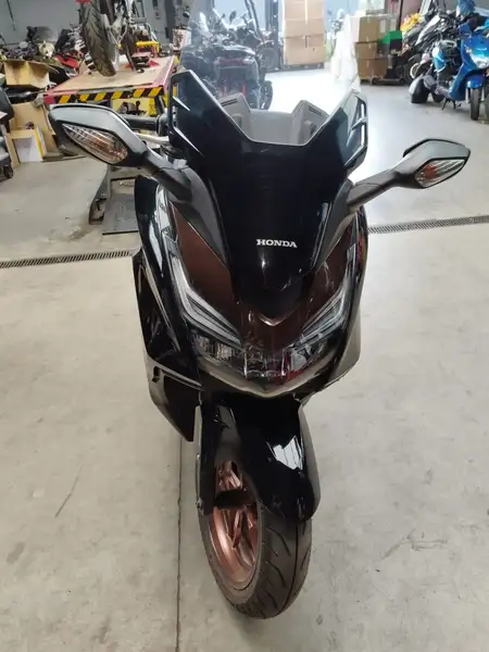 Honda Forza 125 - foto 2