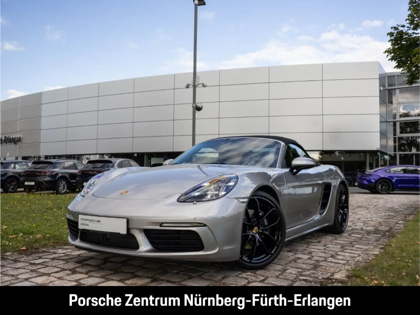 Porsche Boxster 718 Style Edition SportChrono Abstandsregel Silber - 1